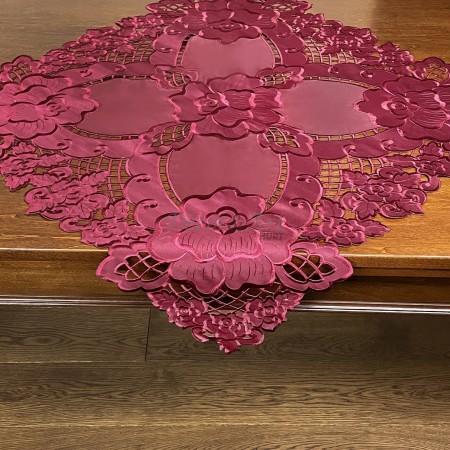 Obrus haftowany 85x85 cm bordowy DA-S10079