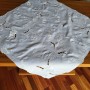 Obrus haftowany 85x85 cm kwadrat biały DA-1240