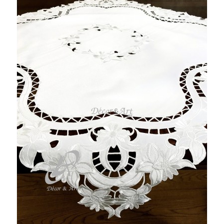 Obrus haftowany 85x85 cm biały DA-148504