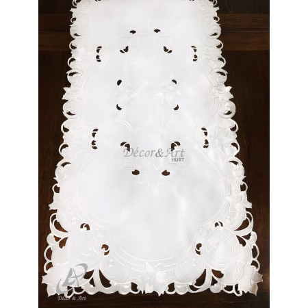 Bieżnik haftowany 60x120 cm prostokąt biały DA-17998