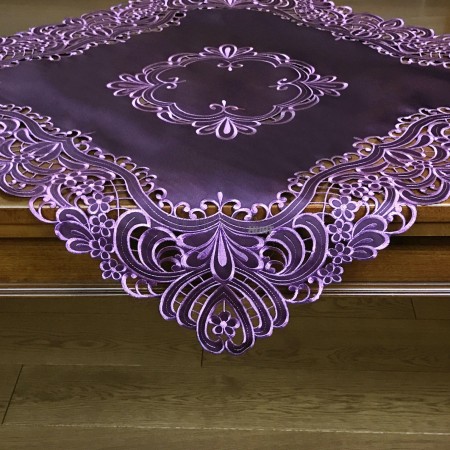 Obrus haftowany 85x85 cm kwadrat Fioletowy DA-16223