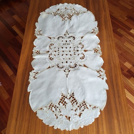 Bieżnik haftowany 50x100 cm owal ecru DA-14813